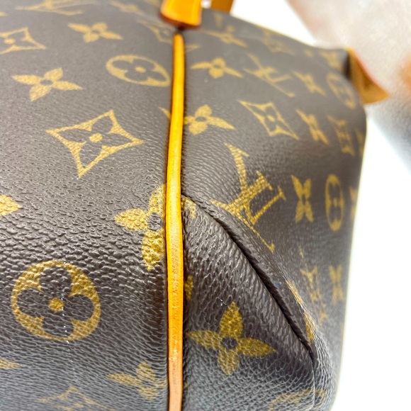 Louis Vuitton Monogram Totally PM Bag. - Picture 11 of 14